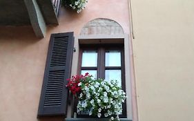 Holiday House Antica Dimora Soggiorni In Langa Centro Storico La Morra