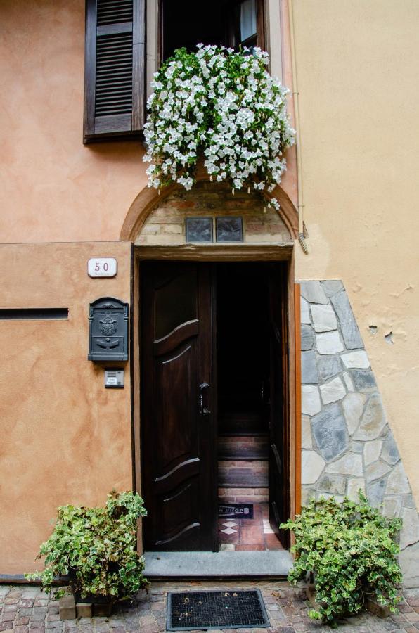 Holiday House Antica Dimora Soggiorni In Langa Centro Storico La Morra Extérieur photo