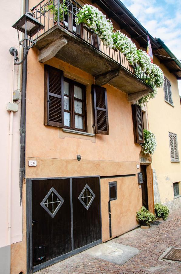 Holiday House Antica Dimora Soggiorni In Langa Centro Storico La Morra Extérieur photo