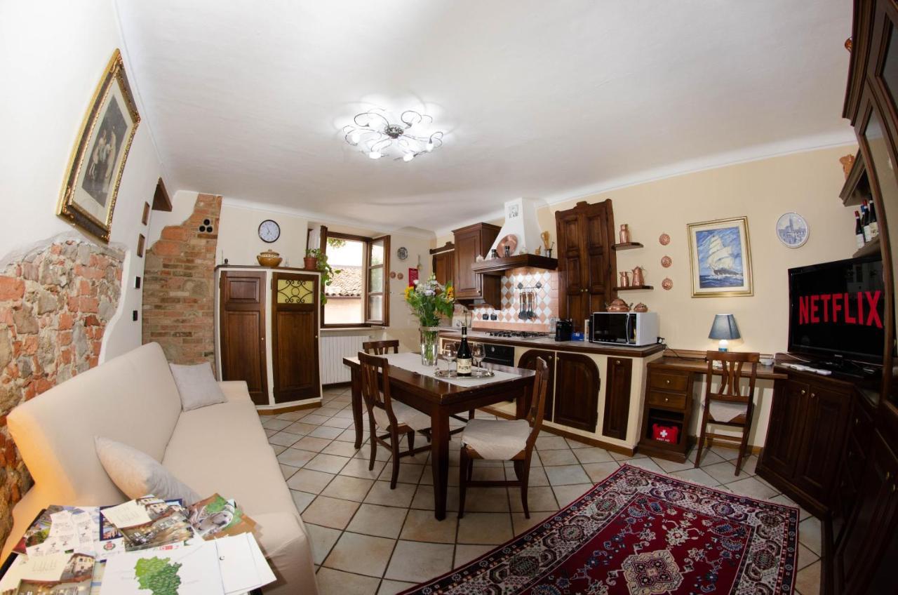 Holiday House Antica Dimora Soggiorni In Langa Centro Storico La Morra Extérieur photo