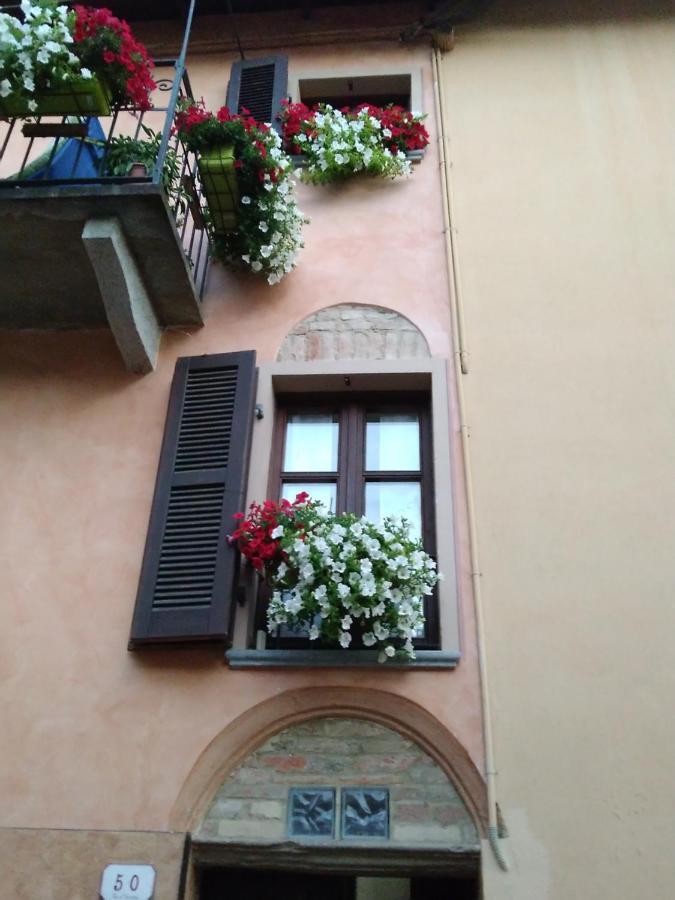 Holiday House Antica Dimora Soggiorni In Langa Centro Storico La Morra Extérieur photo