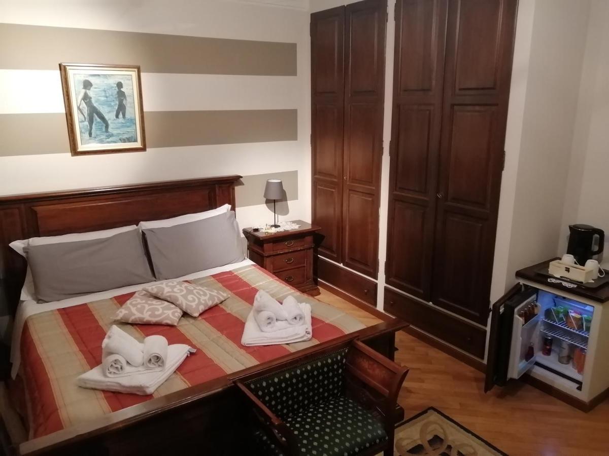Holiday House Antica Dimora Soggiorni In Langa Centro Storico La Morra Extérieur photo